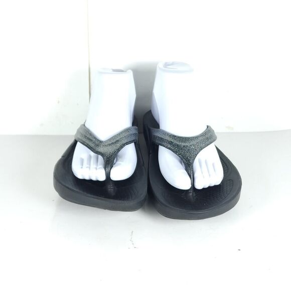 Oofos Women's OOLALA US 10 Silver Glitter Slip-On Flat Thong Flip Flop Sandals - Picture 3 of 15